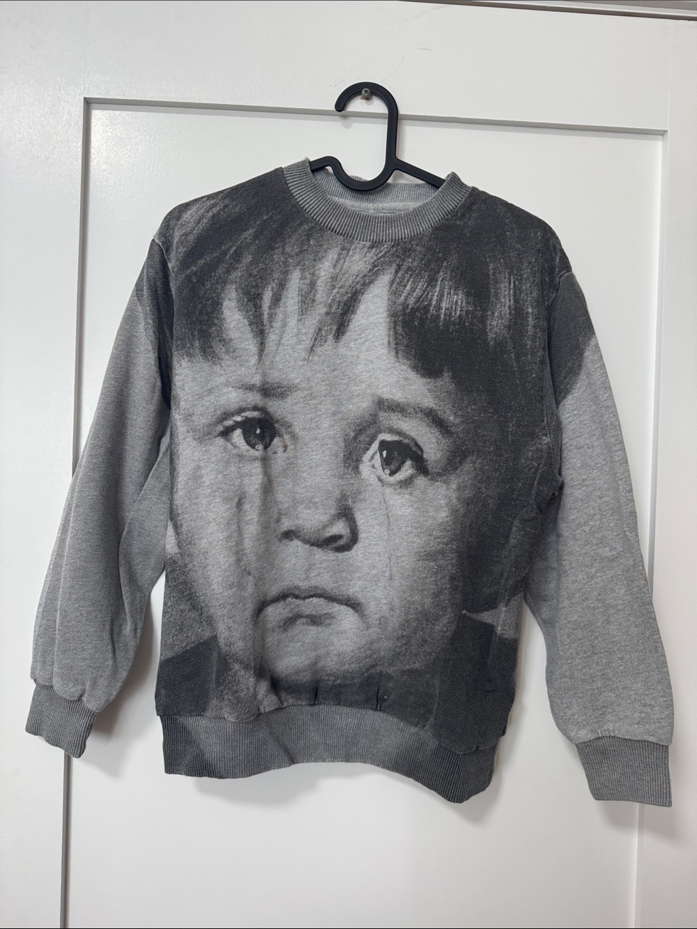 Women’s Gray Graphic Face Sweatshirt - Unbranded